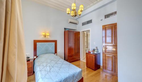 Deluxe Single Room