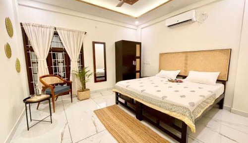 Superior King Room