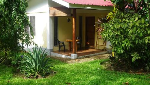 Deluxe Bungalow with Garden View