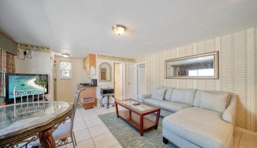 One-Bedroom Queen Suite with Sofa Bed