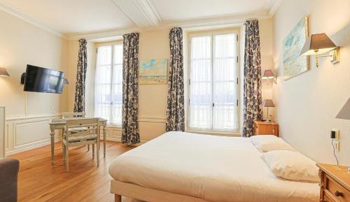 Deluxe Double Room with Shower
