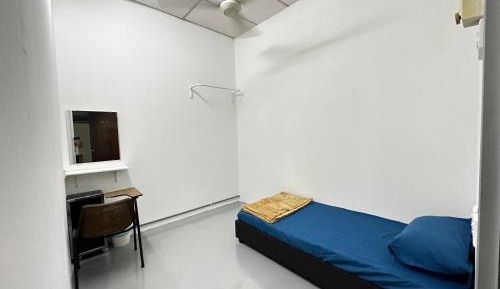 Standard Single Room with Shared Bathroom