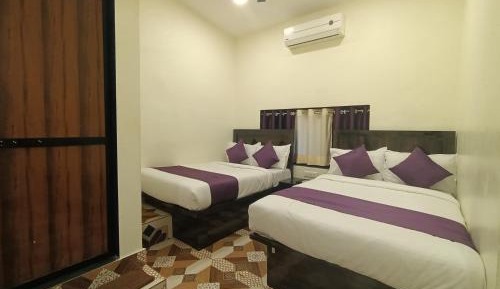 Deluxe Family Room
