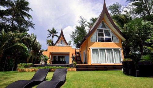 Villa - Beach Front