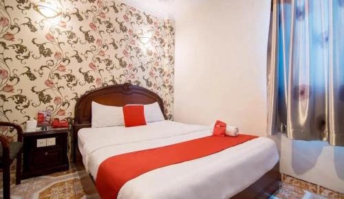 Standard Queen Room