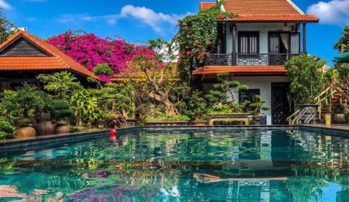 Double Room with Pool View