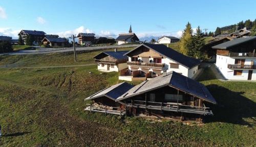 Chalet (11 Adults)