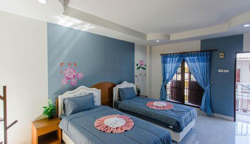 Twin Room with Private Bathroom