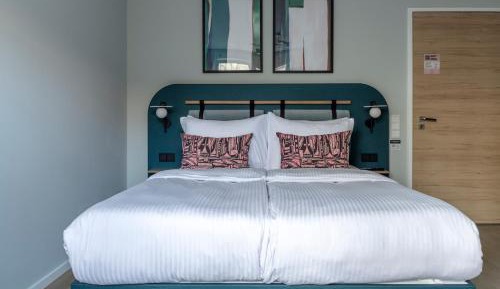 Medium Studio with Kitchenette - Single Bed