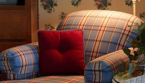 Lodge Room 6