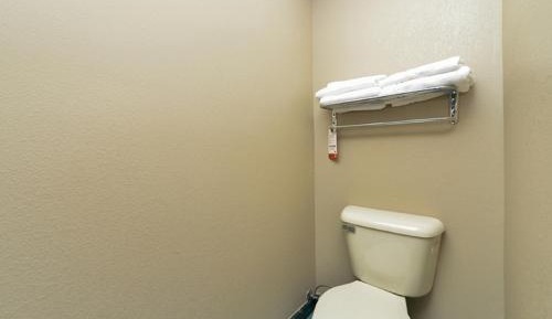 One-Bedroom King Suite - Non-Smoking