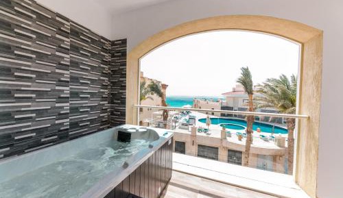 Deluxe Jacuzzi Room