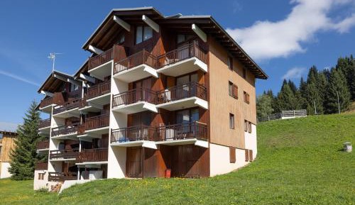 Superior One-Bedroom Apartment with Balcony
