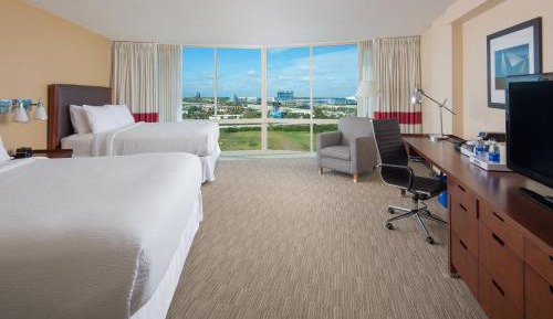 Guest room, 2 Queen, City view