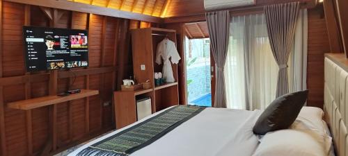 Villa - Beach Front