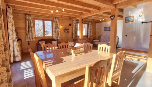 Chalet (8 Adults)
