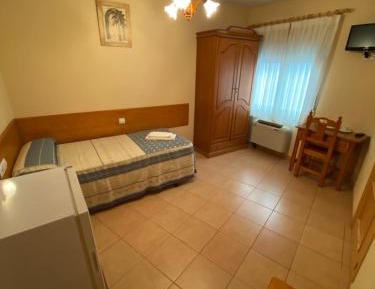 Single Room with Private Bathroom