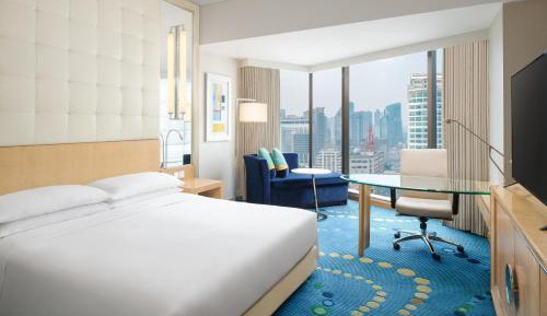 Club King Room