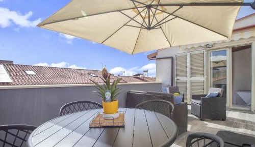 Superior One-Bedroom Apartment