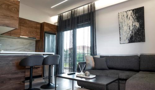 Apartment with Garden View