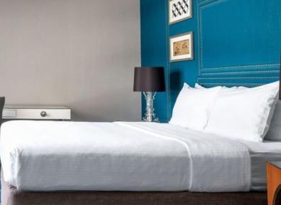 Deluxe Guest Room with 1 Queen