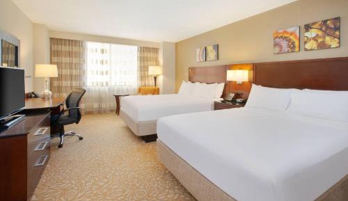 Queen Room with Two Queen Beds - Concierge Level
