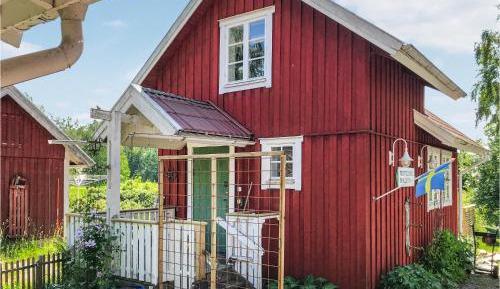 One-Bedroom Holiday Home