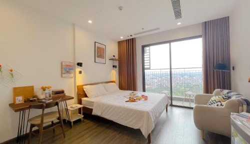 Apartment with Balcony