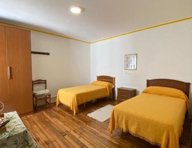 Twin Room with Shared Bathroom