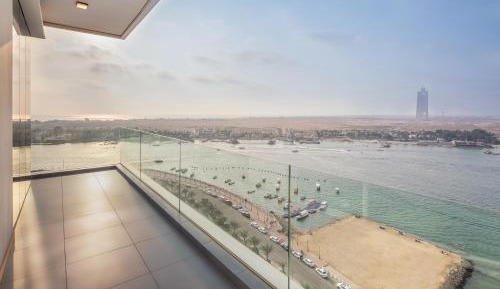 Panoramic Executive Suite