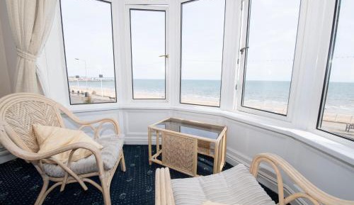Family Room with Sea View