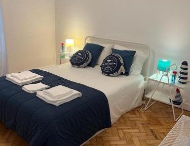 Standard Double Room with Shared Bathroom