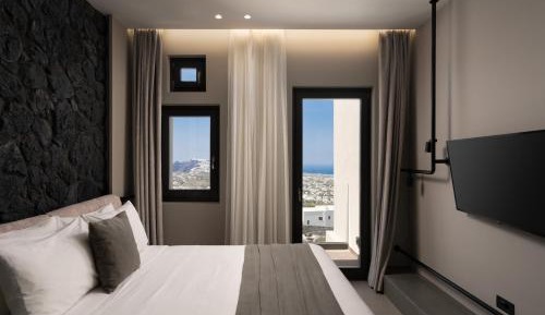 Senior Two Bedroom Suite with Private Pool and Panoramic View