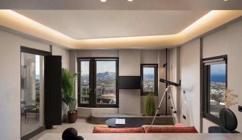 Elite Suite with Outdoor Heated Hot Tub and Sea View