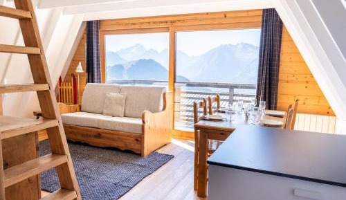 Chalet (8 Adults)