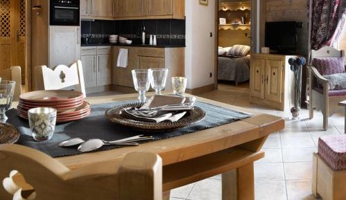 Two-Bedroom Apartment (6 Adults) with Spa Access
