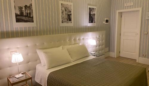Standard Double Suite