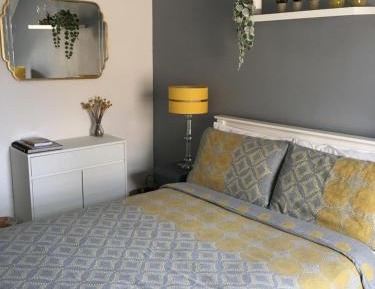 Double Room with Shared Bathroom