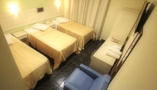 Triple Twin Room