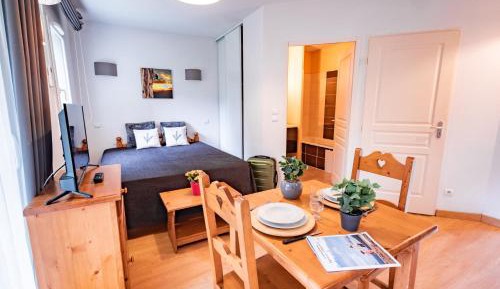 Studio (2 Adults)