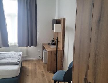 Large Single Room