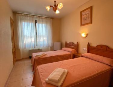 Twin Room with Private Bathroom