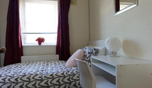 Single Room with Shared Bathroom