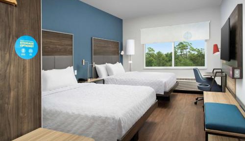 Queen Room with Two Queen Beds