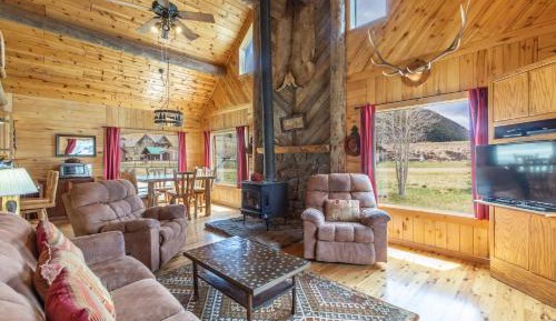 Three-Bedroom Holiday Home 