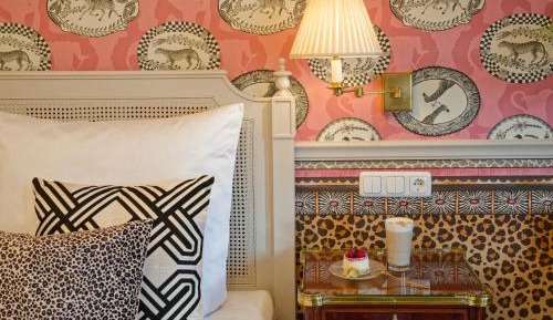 Comfort Queen Room