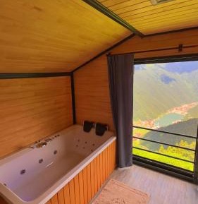 King Room with Spa Bath