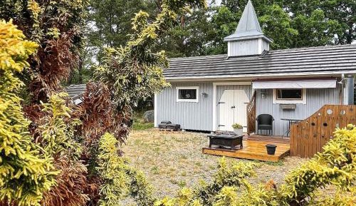 One-Bedroom Holiday Home