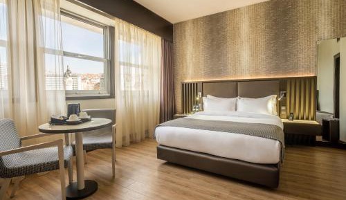 Superior King Room
