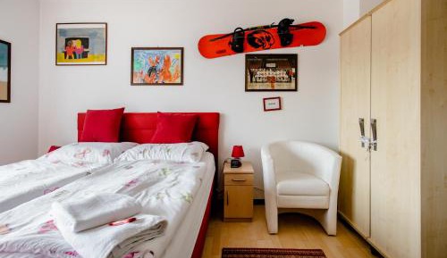 Queen Room with Garden View